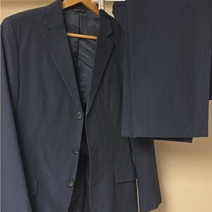 Banana Republic pinstripes Men's Dark Navy Suit 40R pant 33/32